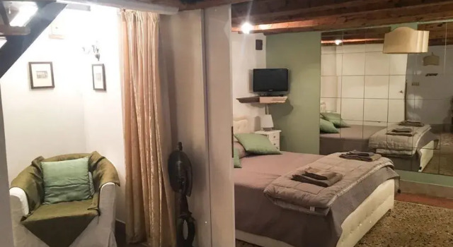Salvarosa Apartment, Забронировать Апартаменты/квартира Апартаменты Венеции, рядом с Консульство Франции в Венеции, Апартаменты/квартира