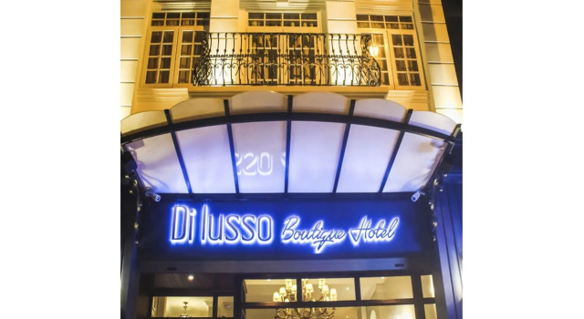 Di lusso Boutique Hotel Riverside Danang, Boek Boutique Hotel Hotels in Da Nang met parkeren, in de buurt van Chi Lang Stadium, Parkeren