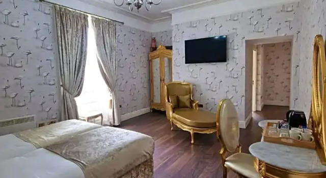 Семейный номер Deluxe RainHill Hall Hotel