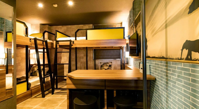 Четырёхместный room (window is not guaranteed) UNDER RAILWAY HOTEL AKIHABARA