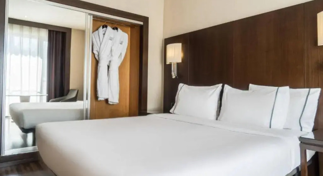 Двухместный номер Standard Plus AC Hotel Ciudad de Sevilla by Marriott