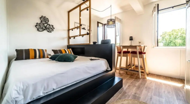 TURGOT #25 - Cocon urbain - 1 Chambre, Reserva ahora Apartamento Hoteles en Aquitania con aparcamiento, Aparcamiento