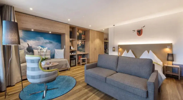 Habitación familiar Estándar con balcón Sunstar Hotel Arosa