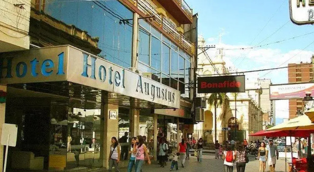 Hotel AUGUSTUS, Забронировать Отель Отели в центре Сан-Сальвадор-де-Жужуй, в центре