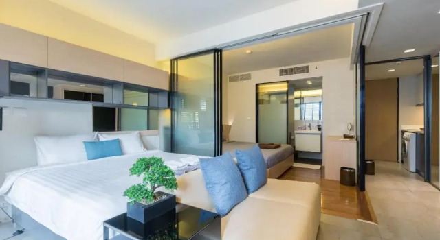 Stylish room ,2beds, Free Wi-Fi,Netflix, BTS Asok, Sukhumvit, Забронировать Отель Отели Бангкока с бассейном, рядом с Улица Сой Ковбой, Бассейн