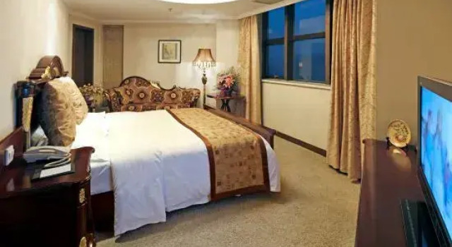 Двухместный семейный люкс Дуплекс Xian Empress Hotel