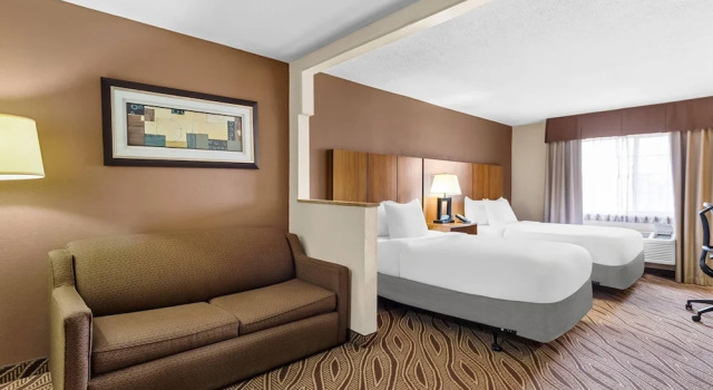 Четырёхместный люкс Quality Inn & Suites San Antonio Airport - Stone Oak
