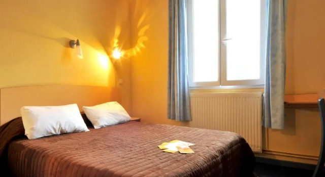 Четырёхместный номер Standard Hôtel & Résidence Avermes