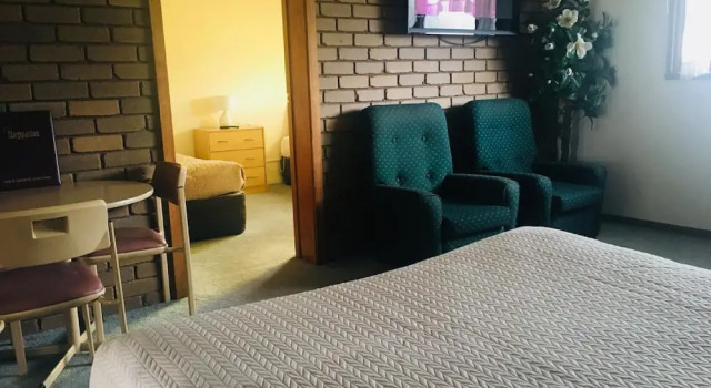 Superior Familie Zimmer SHEPPARTON MOTOR INN Tudor House Motel