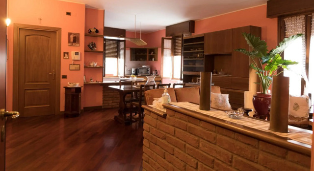 A casa di Anna, elegant flat in Cremona, Book Hotel Hotels in Cremona with Parking, Parking