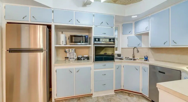 Коттедж с 3 комнатами Lake Jackson Home w/ Yard, 14 Mi to Beaches!