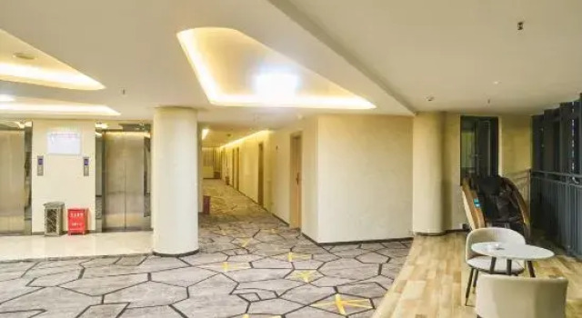 Qiubei Baiyan Grand Hotel (Jiaolian Square County Government), Rezerwuj Hotel Qiubei Yunnan