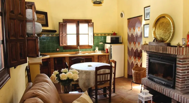Casa Rural El Lebrillo, Забронировать Отель Отели Sierra de las Nieves с парковкой, Парковка