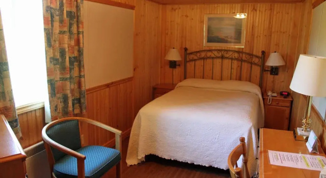 Auberge Motel 4 Saisons, Buchen Sie Motel Hotels in Québec mit Parkplatz, Parkplätze