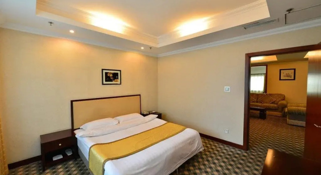 Long Ge Hotel, Book Hotel Hoteller i Beijing Province med parkering, Parkering