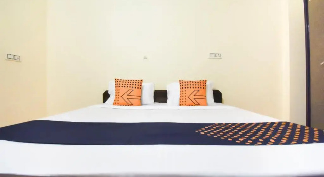 Номер Executive SPOT ON 63663 Hotel Vintage ( Balaji Tower)