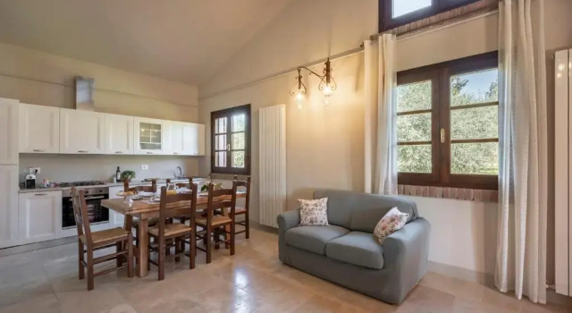 Апартаменты Agriturismo Tra gli Ulivi, Chiappini Winery