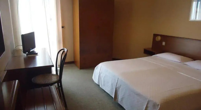 De la Ville Central, Rezervovat Hotel Hotely v Lazio s parkováním, Parkování