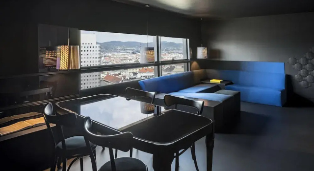 Двухместный люкс Deluxe Black Danube Canal view SO/ Vienna