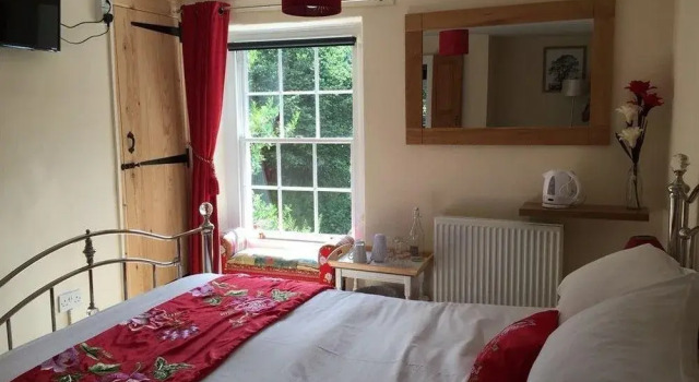 Bridge House B&B, Забронировать Отель «постель и завтрак» Отели Сноудония с парковкой, Парковка