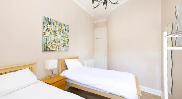 JOIVY Cosy 3bed Family Flat near Leith, Забронировать Апартаменты/квартира Апартаменты Эдинбурга, рядом с City Observatory, Апартаменты/квартира