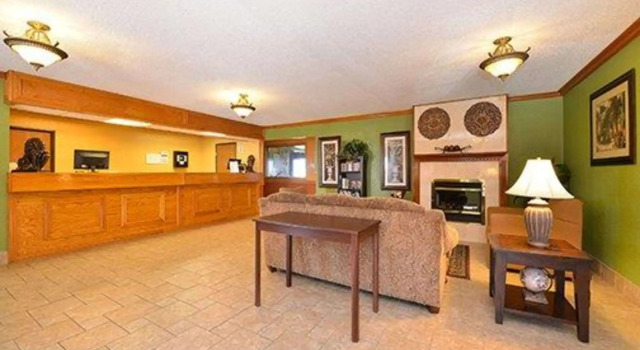 Quality Inn & Suites Grinnell near University, Varaa Hotelli Grinnell Iowa