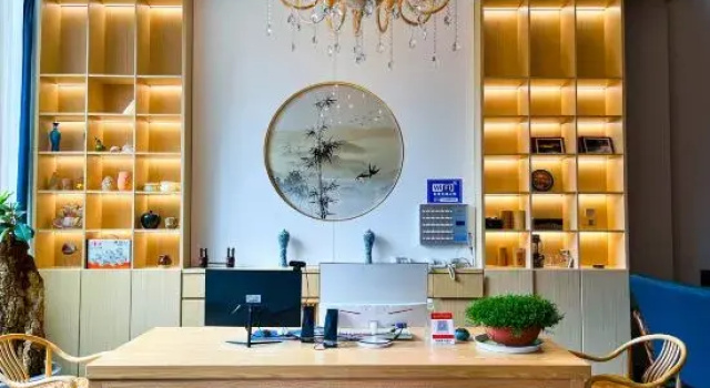 Fuxian Lake Yiyangzhai Homestay, Prenota Hotel Hotel a Yunnan con parcheggio, Parcheggio