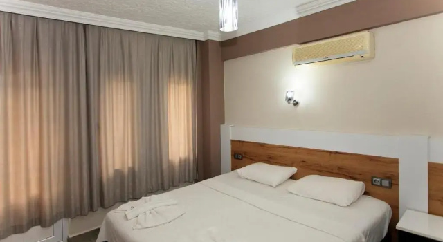 Трёхместный номер Standard Green Peace Hotel