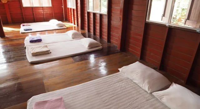 Кровать в общем номере Ram Yai Homestay - Hostel