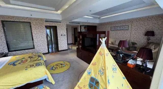 Люкс Xin Sheng Da Hong Sheng International Hotel