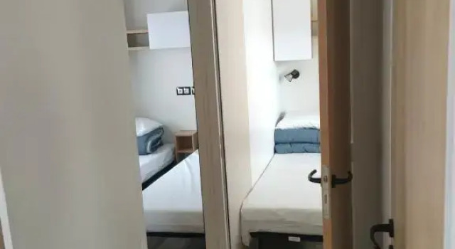 Mobil home 6 personnes 100m de la plage, Забронировать Отель Отели Кане-ан-Руссийон с парковкой, Парковка