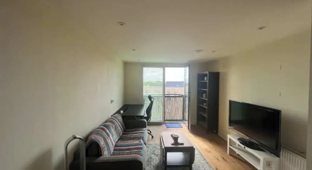 Modern 1BD Flat - 5 min Walk to Battersea Park!