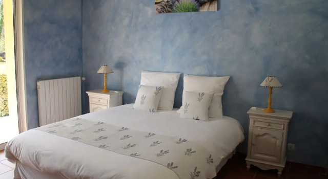 La Dryade, Book Bed and Breakfast Hoteller i Green Provence med pool, Swimmingpool