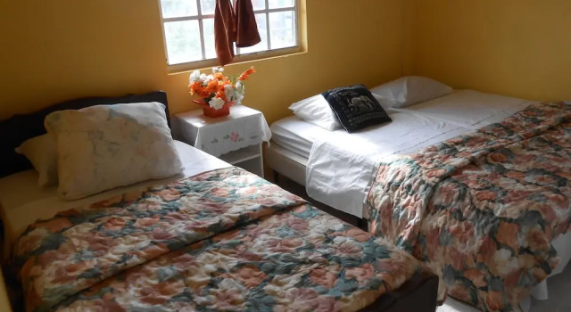 Łóżko w pokoju wieloosobowym JO J'S Hostel
