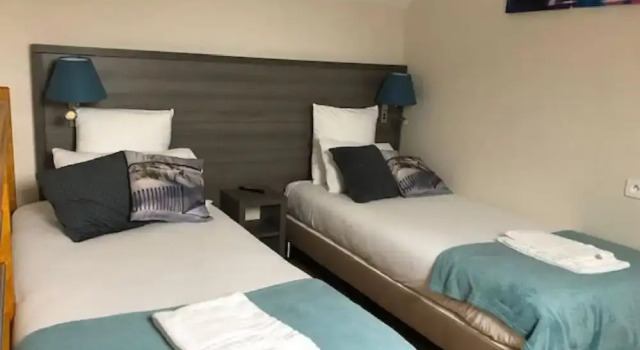 Четырёхместный номер Standard Hôtel Le Saint Patrice