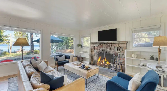 West Shore Lake House by Avantstay Ski Cabin w/ Backyard Sledding Hill!, Брондау Демалыс үйі Timberland АҚШ