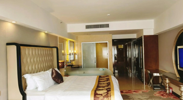 Clayton Hotel