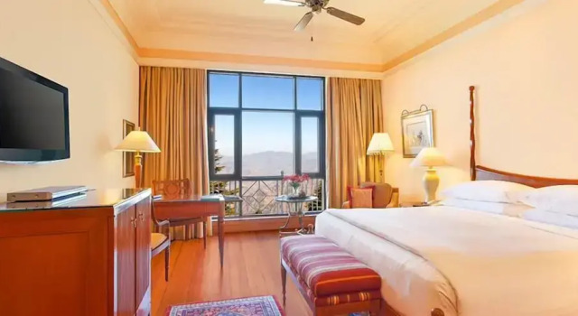 Номер Superior Wildflower Hall, An Oberoi Resort, Shimla