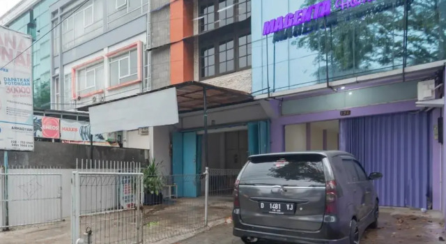 RedDoorz near Trans Studio Bandung 3