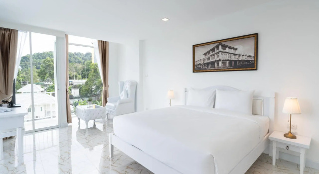 B2 Phuket Premier Hotel