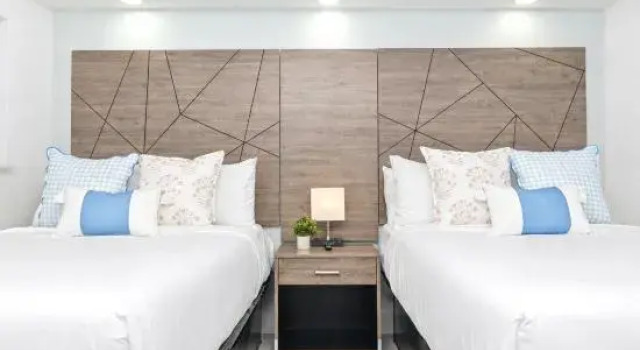 Семейный люкс Fins Inn & Suites