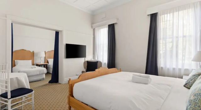 Люкс The Robertson Hotel
