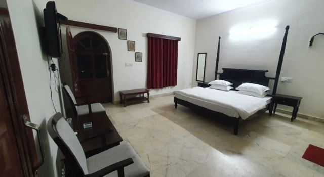 Hotel Gajender Niwas Sun City A Boutique Stay, Забронировать Отель Отели штата Раджастхана с парковкой, Парковка