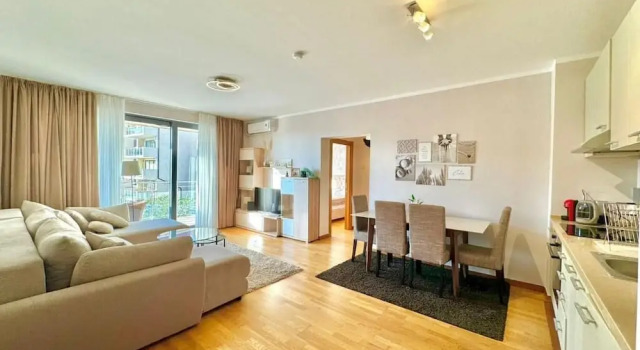 Sunset Poolside Retreat BlueH, Забронировать Апартаменты/квартира Отели Пржно с бассейном, Бассейн