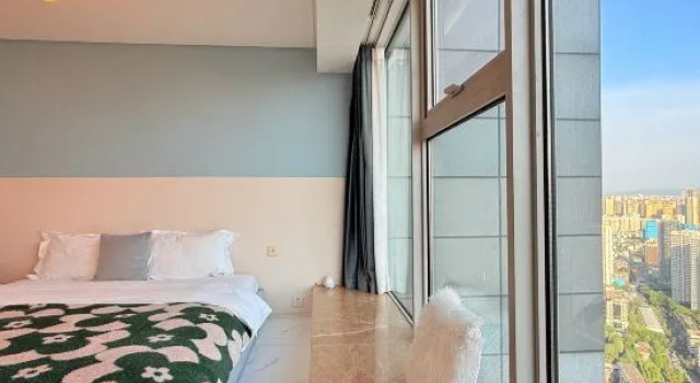 Люкс с 3 комнатами Qian's House Apartments