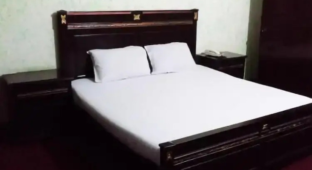 Royal Palace Hotel Lahore