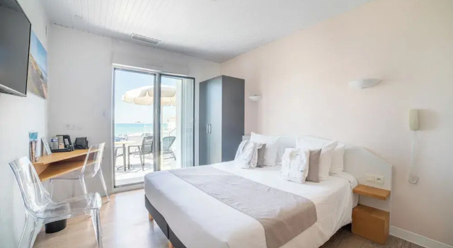 Двухместный номер Standard с балконом и рядом с пляжем Hotel Les Dunes