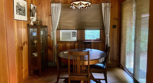Hale Lani 16 2 Bedroom Cabin by Redawning, Book Feriehus Sherwood Forest USA