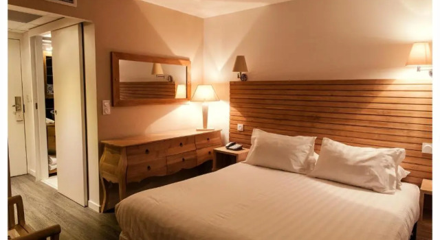 Двухместный номер Standard с видом на море Rives dOr Hôtel