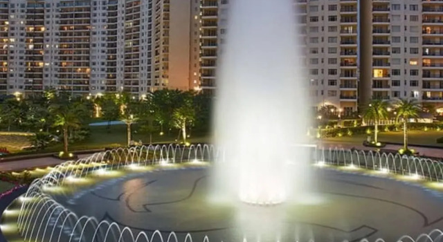 Апартаменты Luxurious 1bhk Apartment in Gurgaon With Shared Pool and BBQ Area